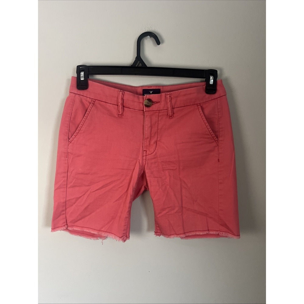 American Eagle Bermuda Shorts Coral Pink Shorts Size 00Boyfriend Stretch Raw Hem